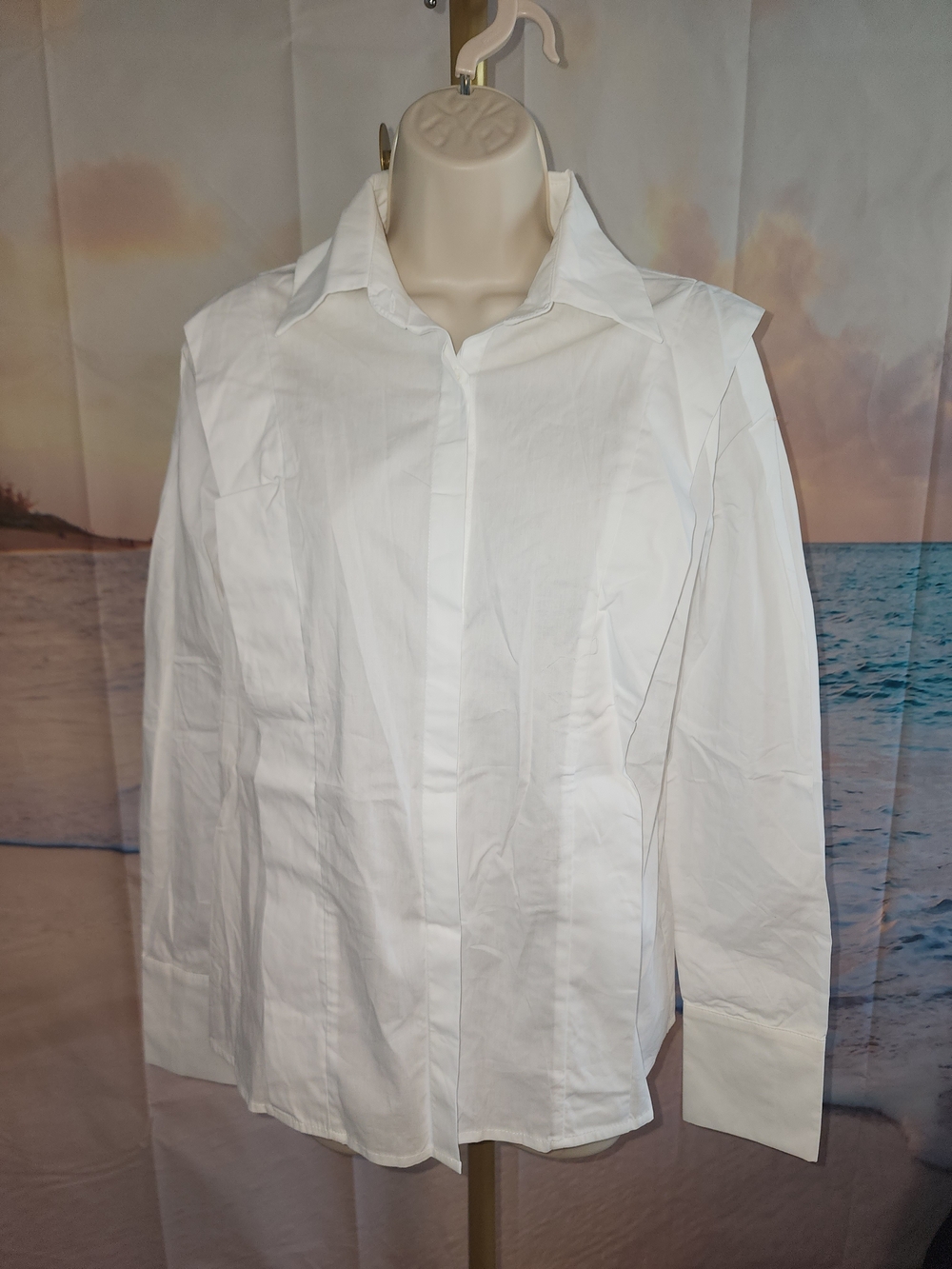 COMMENSE Classic White Button-Front Women's Shirt